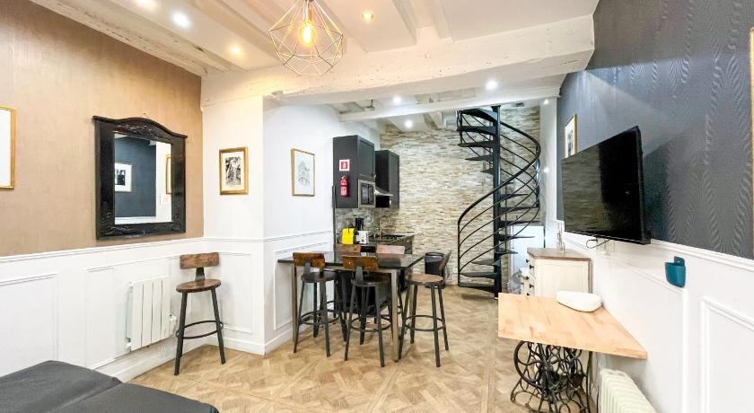 Image of Apartment 5
