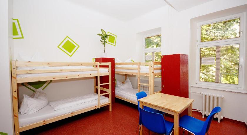 Image of Driepersoonskamer met Eigen Badkamer (Triple Room with Private Bathroom) 0