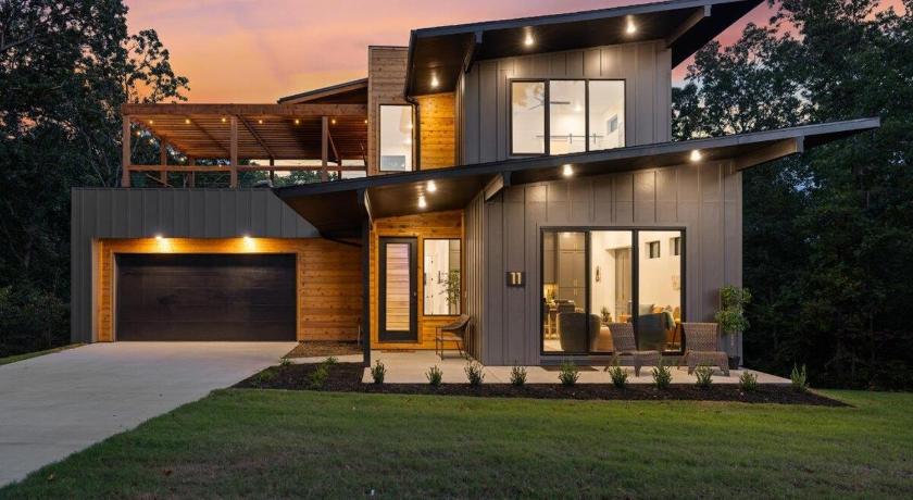 ベラビスタ Lookout Chalet NEW Build huge Party Deck Hot Tub and Trail Access 4つ星 宿泊施設 客室