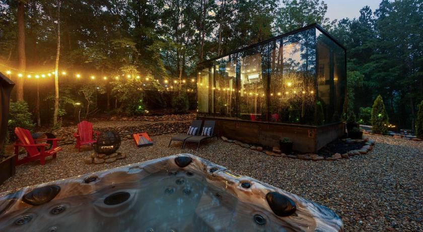 캐턴 (TN) Villa Sol-Mirror Cabin-Private-Hot Tub-FirePit-Luxury 4성급 숙소 객실
