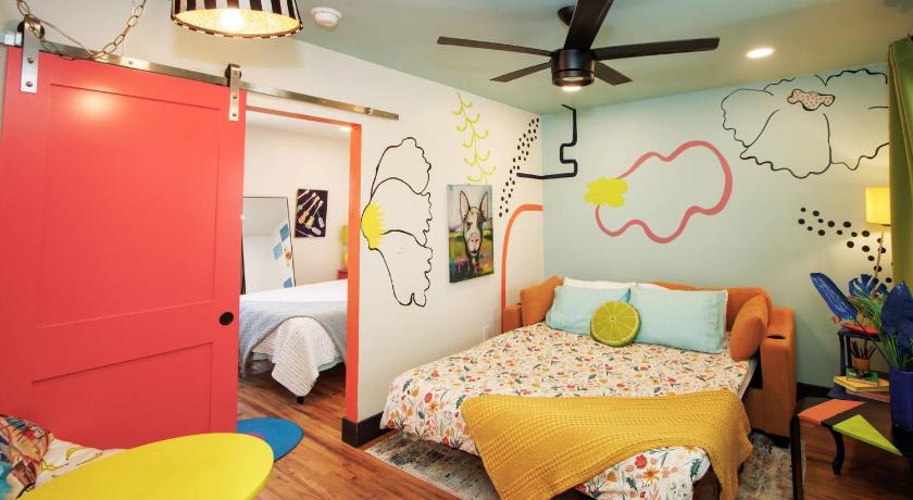 피닉스 (AZ) Charming NEW Retreat, Prime Location Mins to DT & PHX Airport 4성급 숙소 스위트룸