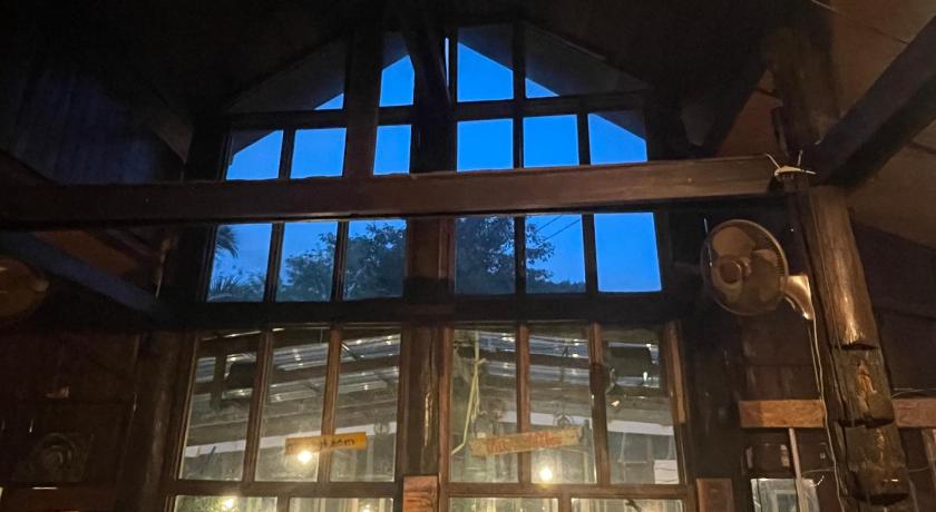 Muangkham Peaceandlove Farm