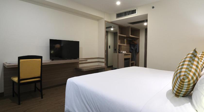 Image of Deluxe Double Room 5
