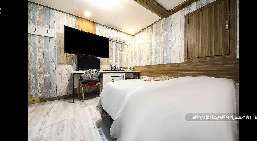 Seoul Sincheon Ramon Hotel 2-Star Hotel pool