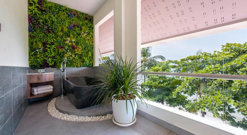 Image of VIP Suite Beachfront 7