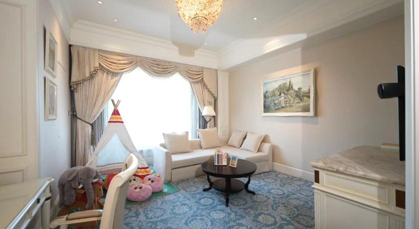 صورة Family Suite, Suite, Bedroom 1: 1 King, Bedroom 2: 1 King, City view 1