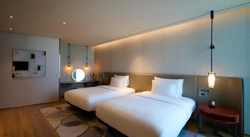Image of 130-sqm Grand Suite Twin 6