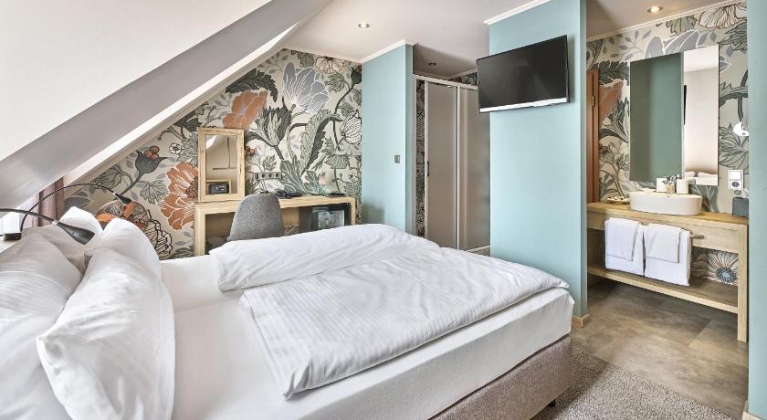 Standarta divvietīgs numurs (1&nbsp;gulta) ar skatu uz pilsētu (Standard Double Room with City View) attēls 1