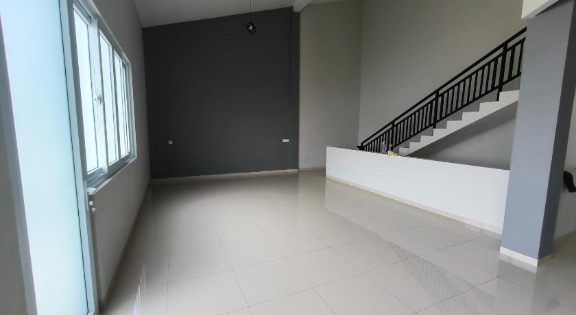 Tumesa Guesthouse Syariah 2 - image 8