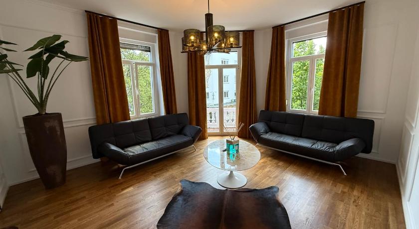 Historical Luxury Homes - Familiensuite mit Terrasse