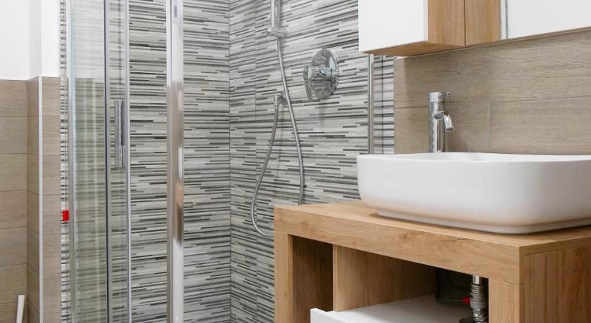 レッコ CASA IDEALE TIM Appartmanti moderni vicina al centro 3つ星 ゲストハウス 外観