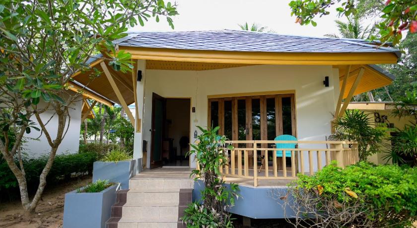 Image of Deluxe Twin Bungalow 1