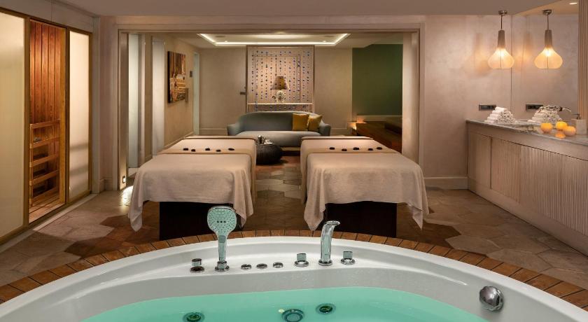 Crowne Plaza Florya Istanbul - image 2