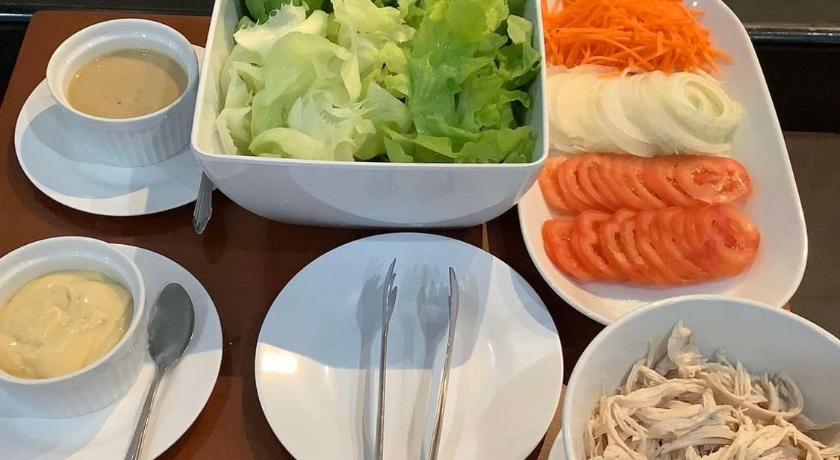 タク Poonnagunn hotel 3つ星 ホテル プール