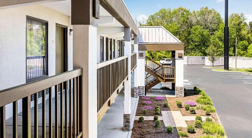 패러것 Farragut Inn & Suites 숙소 로비