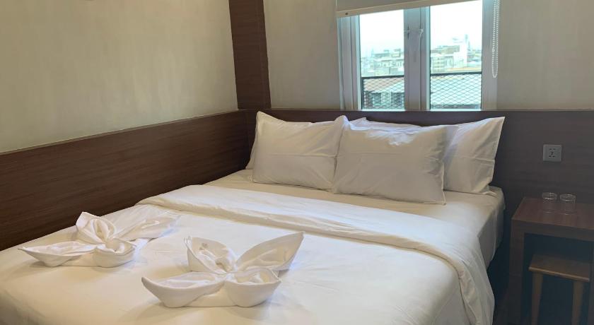 Hotel Travel Biz - image 12
