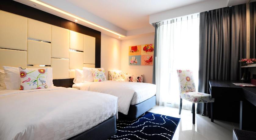 Image of Clover Style Twin 15
