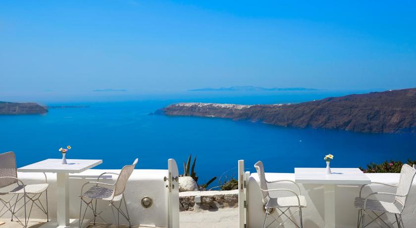 White Santorini Suites & Spa - image 3