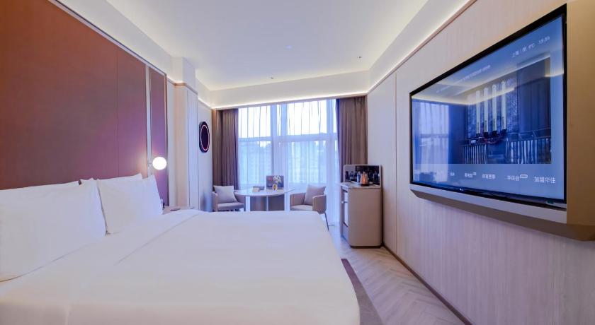 Shanghai Crystal Hotel, Nanjing Road Pedestrian Street, The Bund, Shanghai 4-Star Hotel exterior