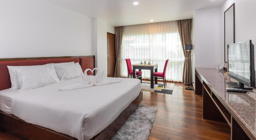 普吉岛 The Kris Resort Hotel 4星级 酒店 外观