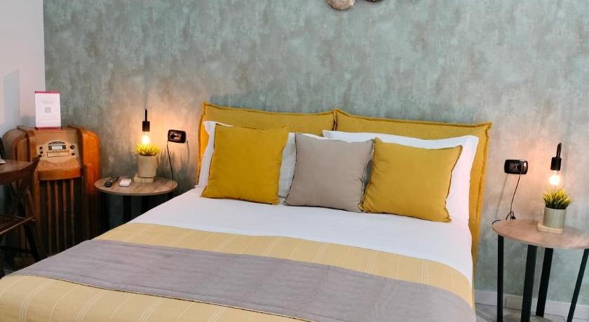 Image of Double Room with Private Bathroom 8