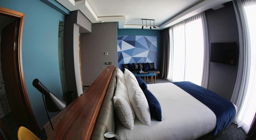 Image of Suite Business 6