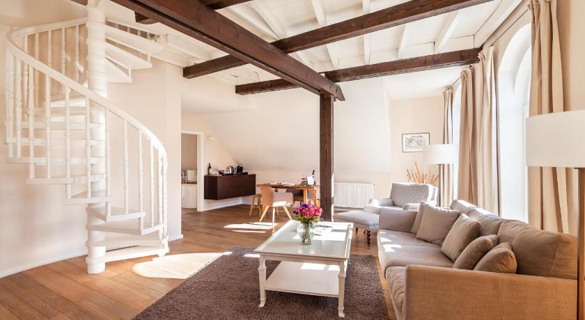 Image of Suite 1