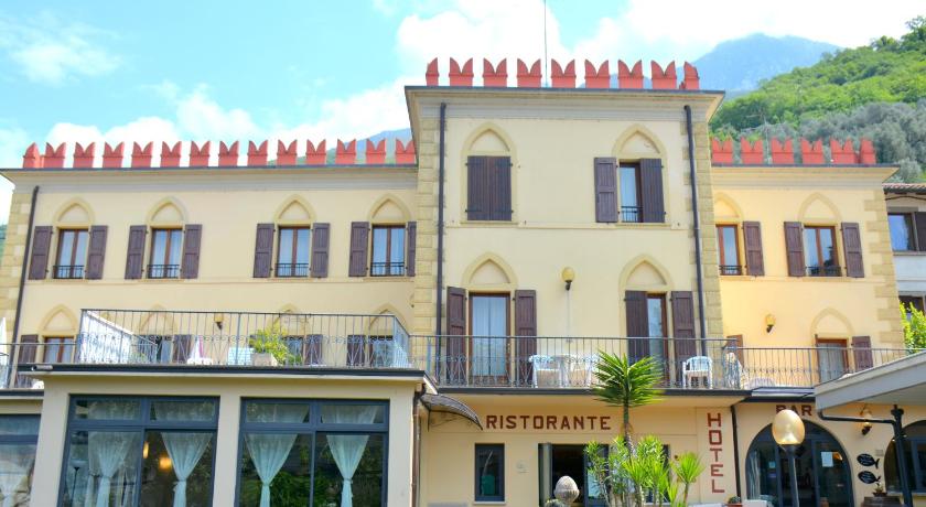 Hotel e Ristorante Cassone — Hotel in Verona