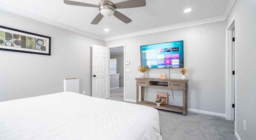 Lithia Springs Spacious 3BR with Game Room and Fenced Yard Near Six Flags and Braves 4-Star Accommodation lobby