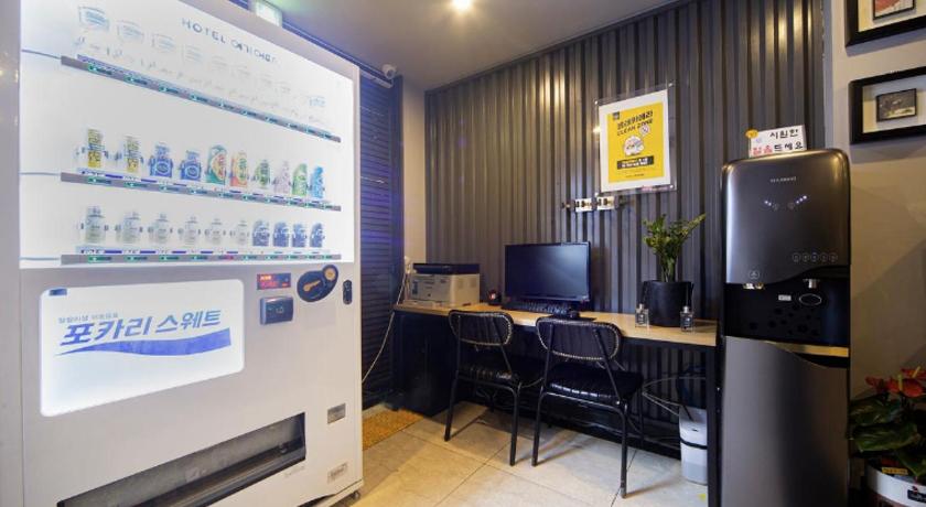 クァンジュ Hotel Yeogiuhtte Gwangju Baegun 2つ星 ホテル プール