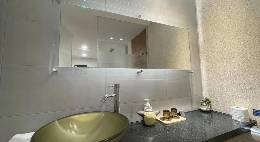 Image of Double (no window) 13