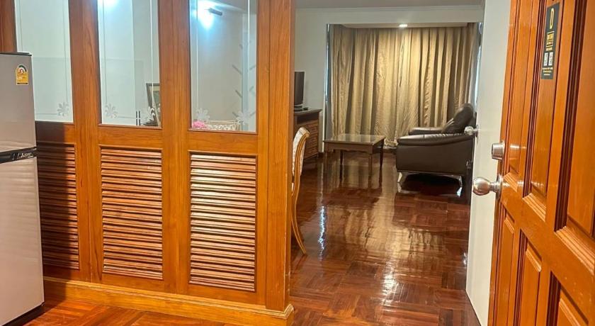 バンコク Spacious 1,2 & 3 Bedroom Serviced Apartments OMNI - Nana BTS 3つ星 ゲストハウス 施設