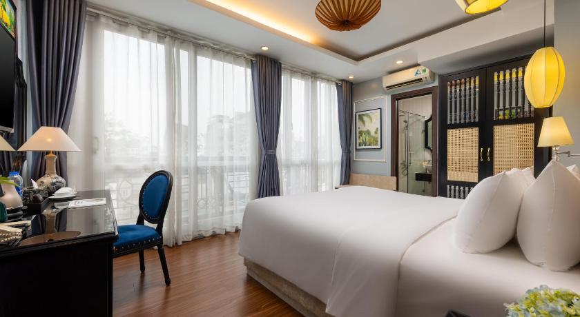 Image of Junior Suite with Balcony 0