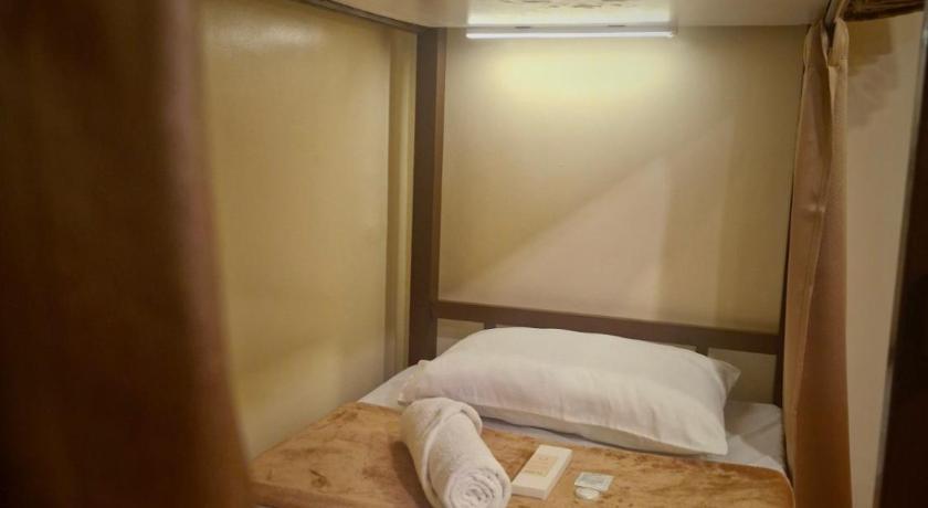 Image of Bed in 4-Bed Female Dormitory Room 5