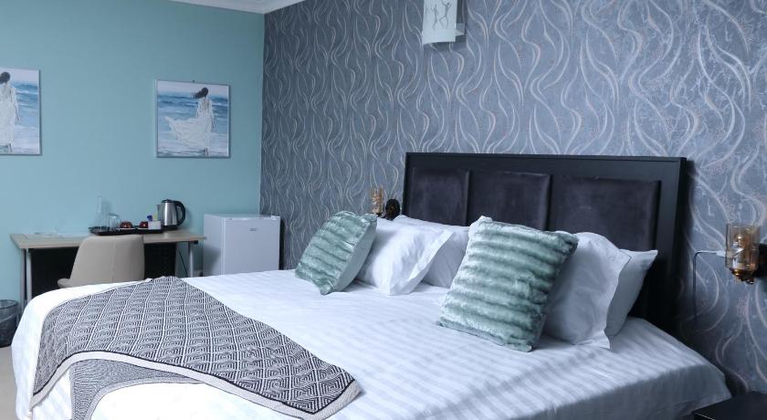 Beemoka Bed & Breakfast