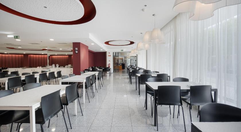 파티마 Hotel Azinheira by RIDAN Hotels 3성급 호텔 수영장