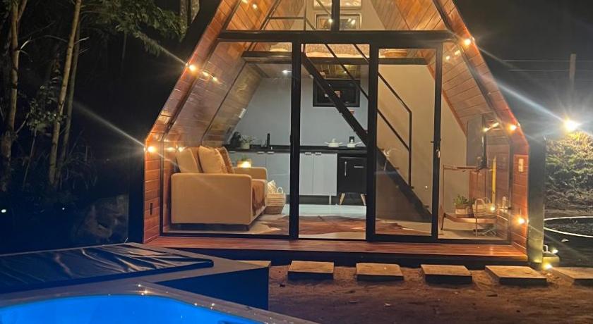 Chale Manga Larga,Refugio Romantico em Itaipava