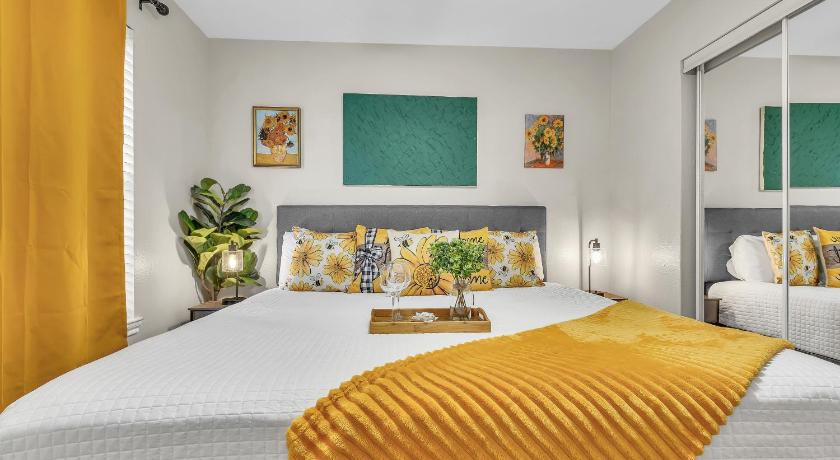 オースティン Casa Marigold ATX - Cozy Stay - Near DT & Airport 4つ星 宿泊施設 客室