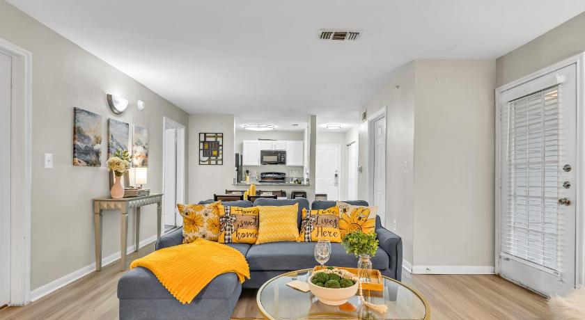オースティン Casa Marigold ATX - Cozy Stay - Near DT & Airport 4つ星 宿泊施設 スイート