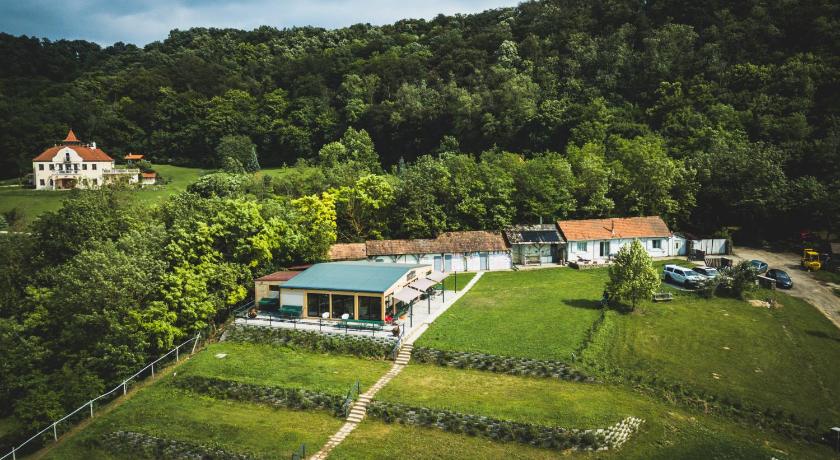 Ferde Kemping es Apartment