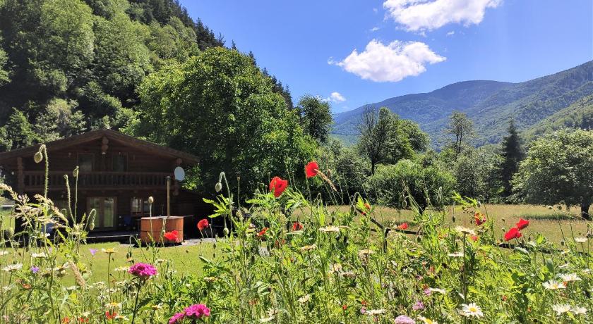 Timber Charm Chalet