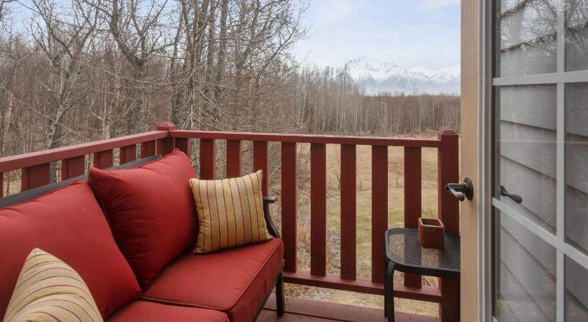 팔머 (AK) Alaska's Harvest Bed and Breakfast and Luxury Log Cabin 4성급 숙소 외관