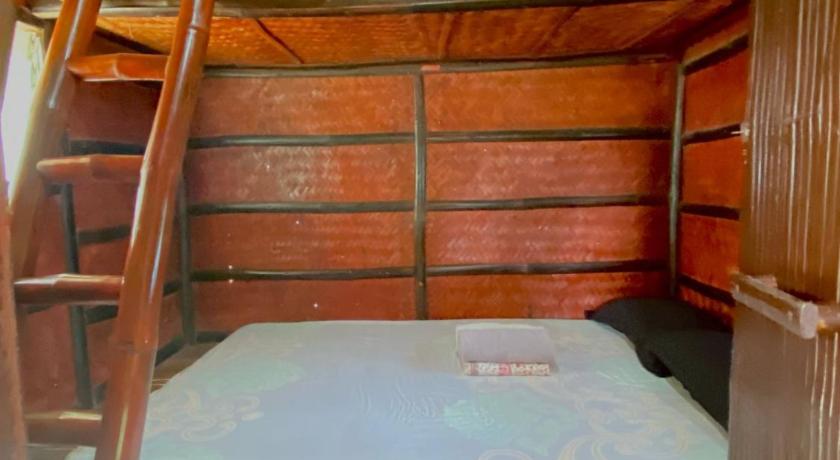 Image of Family Room 9