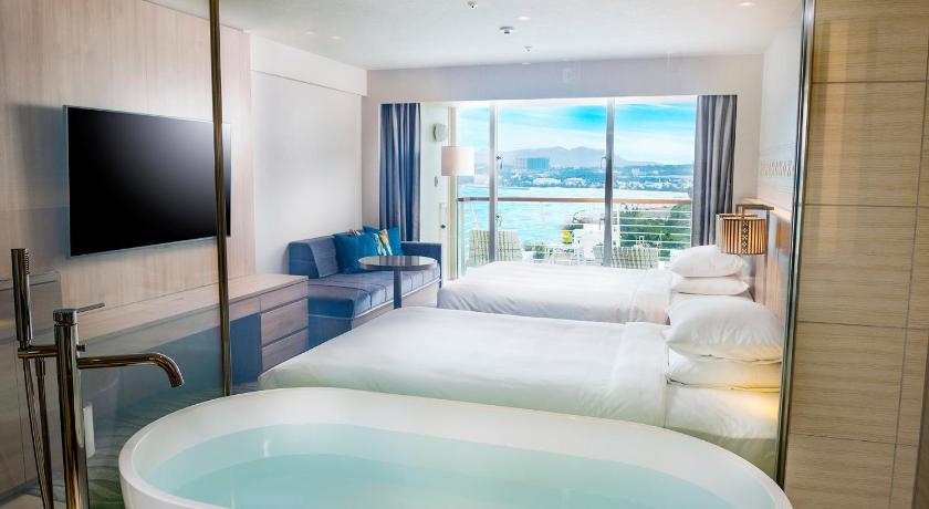 沖縄本島 Renaissance Okinawa Resort 4つ星 ホテル 眺望