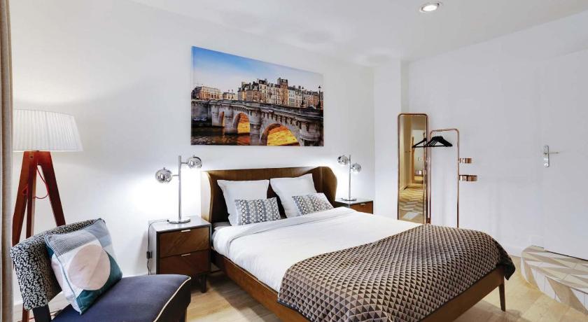 Image of Three-Bedroom Deluxe Apartment 4