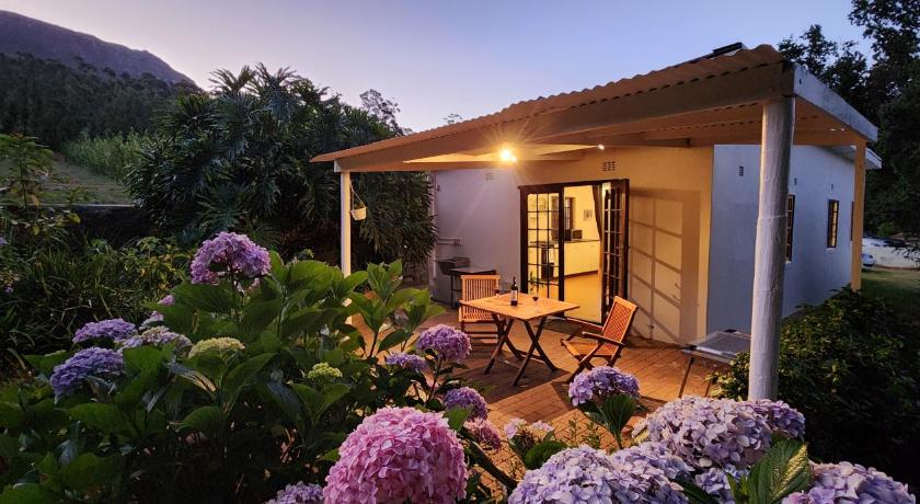 Sunkiss Cottage on Mount Joy Farm