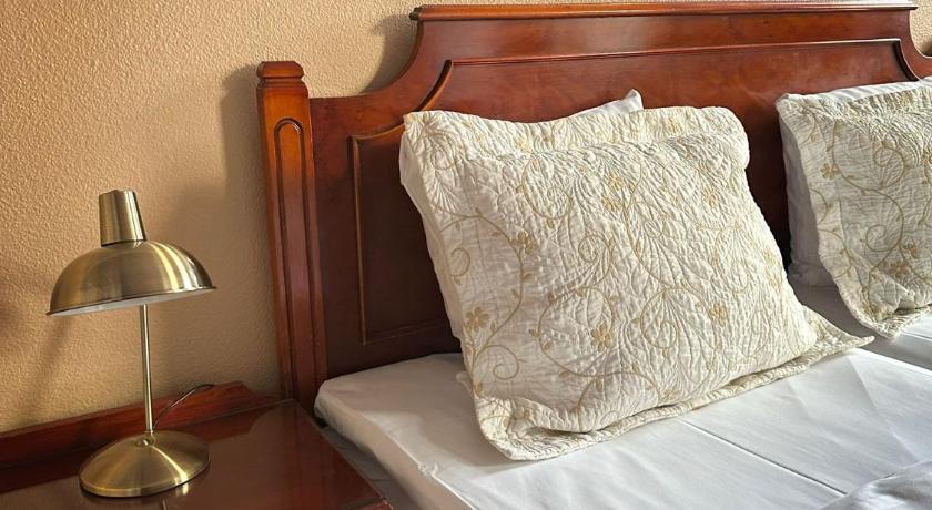 Image of Small Double Room 5