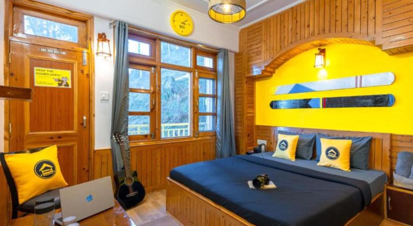 Image of Deluxe Double Room with Balcony 0