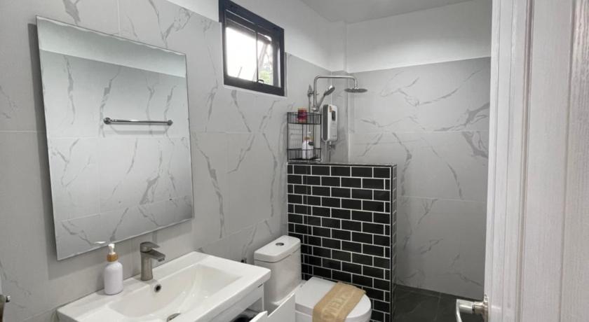 Image of King Room with Spa Bath 9