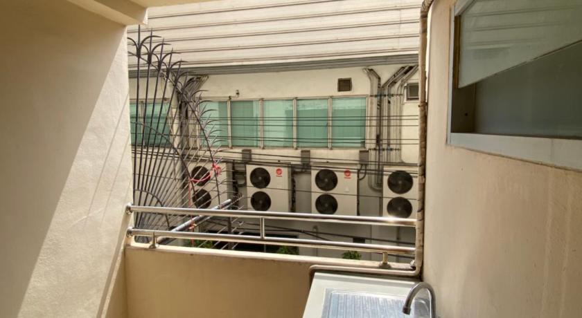 Bangkok Ladapan Mansion 3-Star Guesthouse room